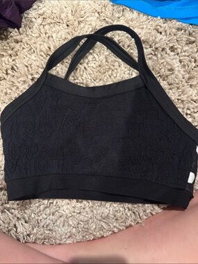 Elliewear Black Textured Sports Bra | Youth Medium